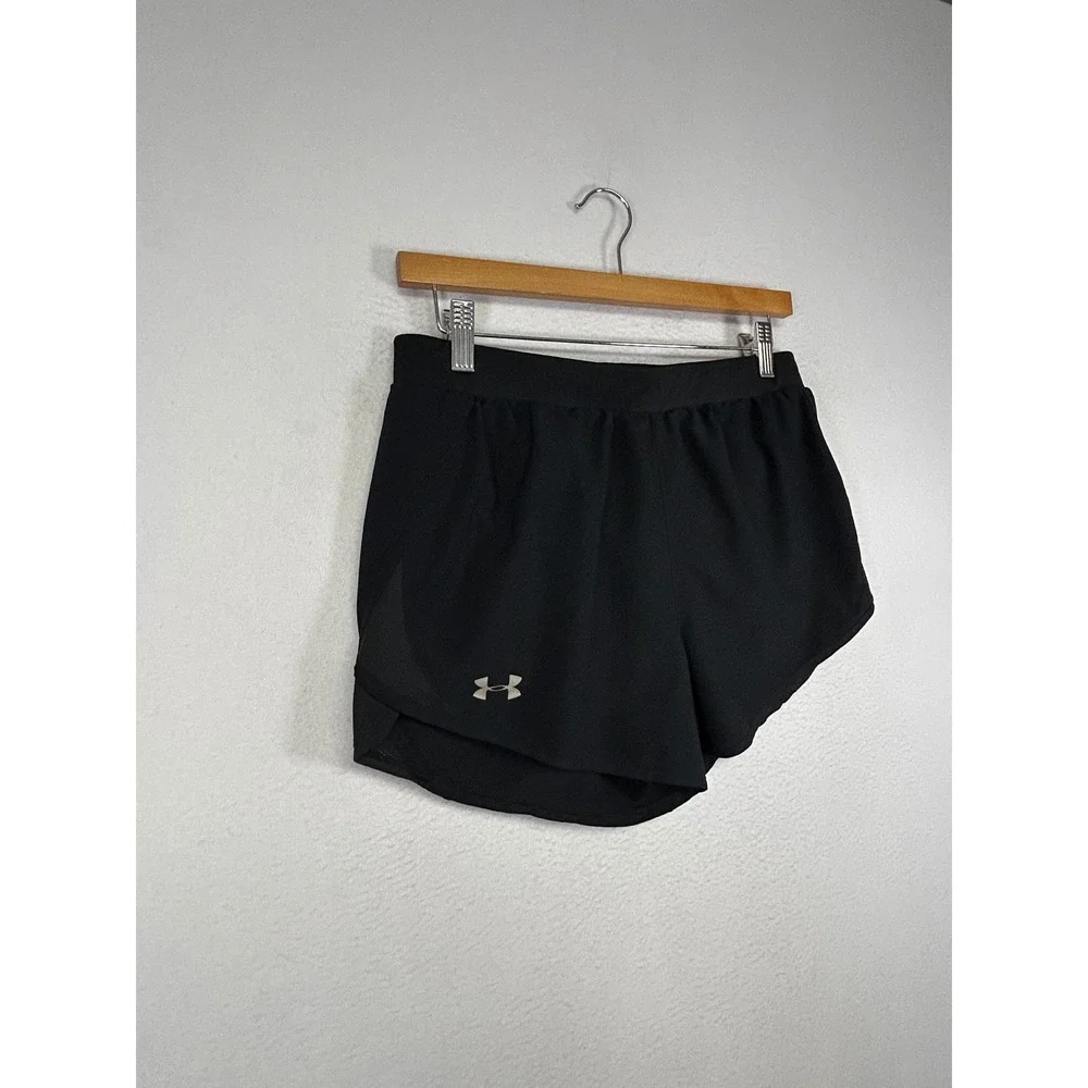 Sporty Under Armour Womens MD Black HeatGear Mesh Panel Running Shorts‎